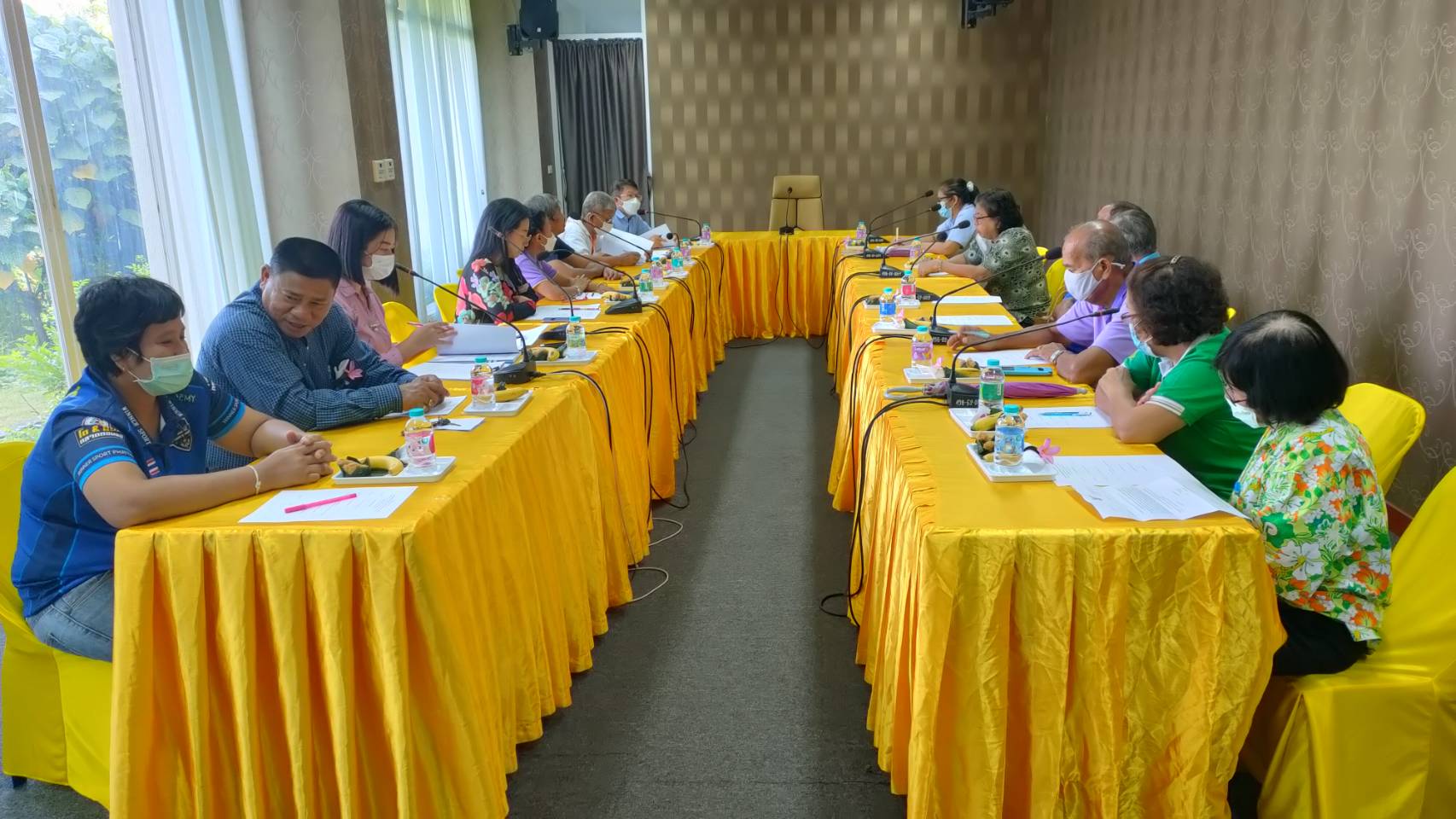ประชุมศูนย์พัฒนาและฟื้นฟูคุณภาพชีวิตผู้สูงอายุและคนพิการ