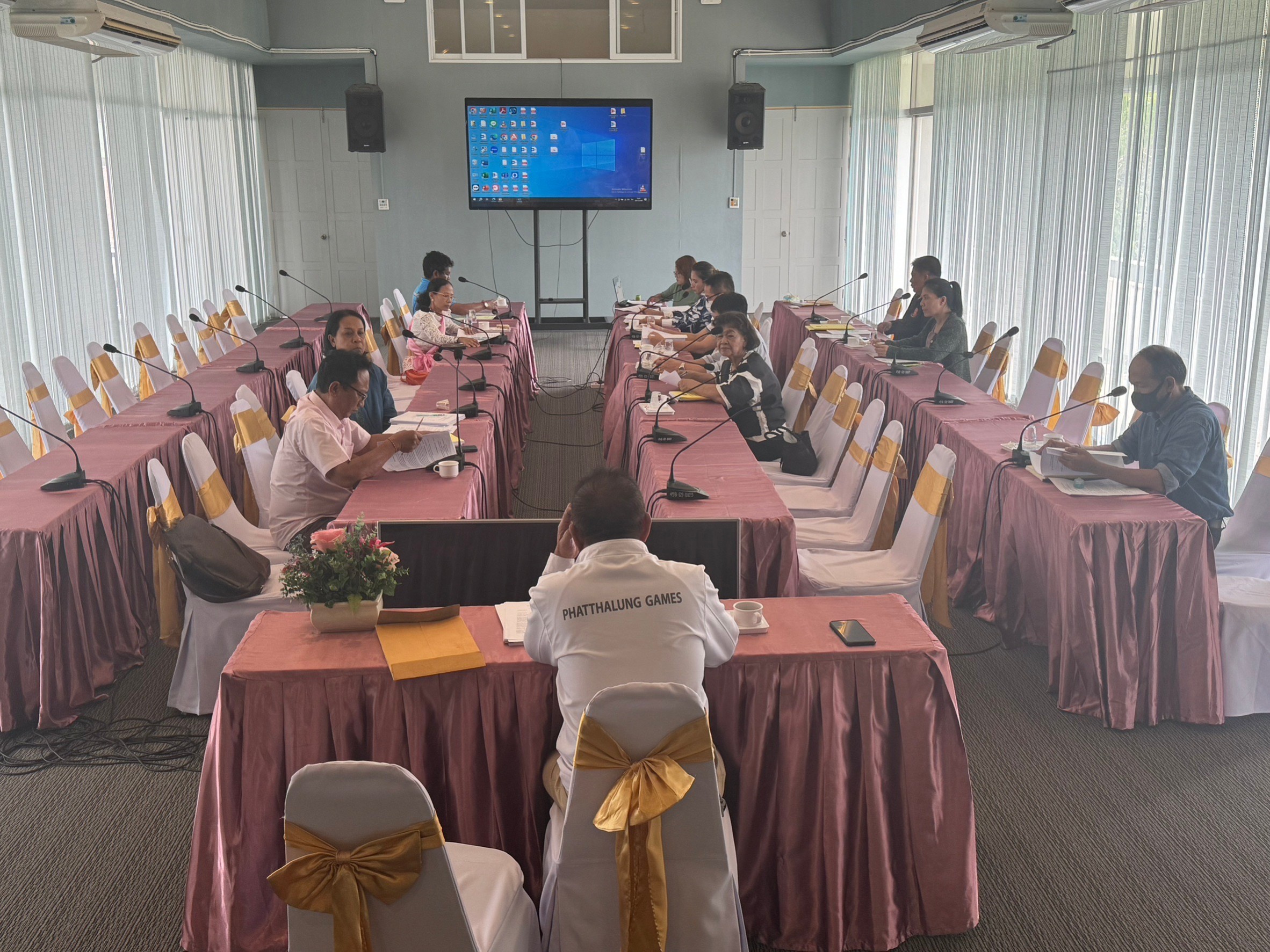24 พฤศจิกายน 2566 การประชุมคณะกรรมการติดตามและประเมินผลแผนพัฒนาเทศบาลตำบลควนขนุนครั้งที่ 1/2566