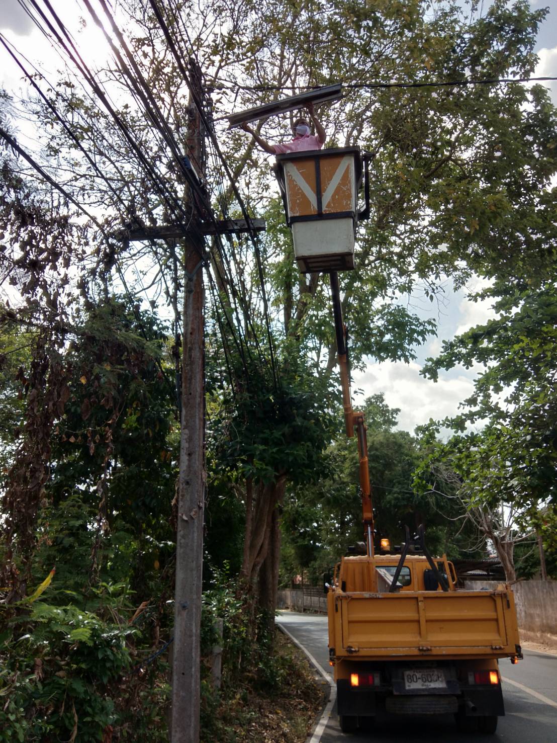 ซ่อมไฟฟ้าซอยประชาร่วมใจ
