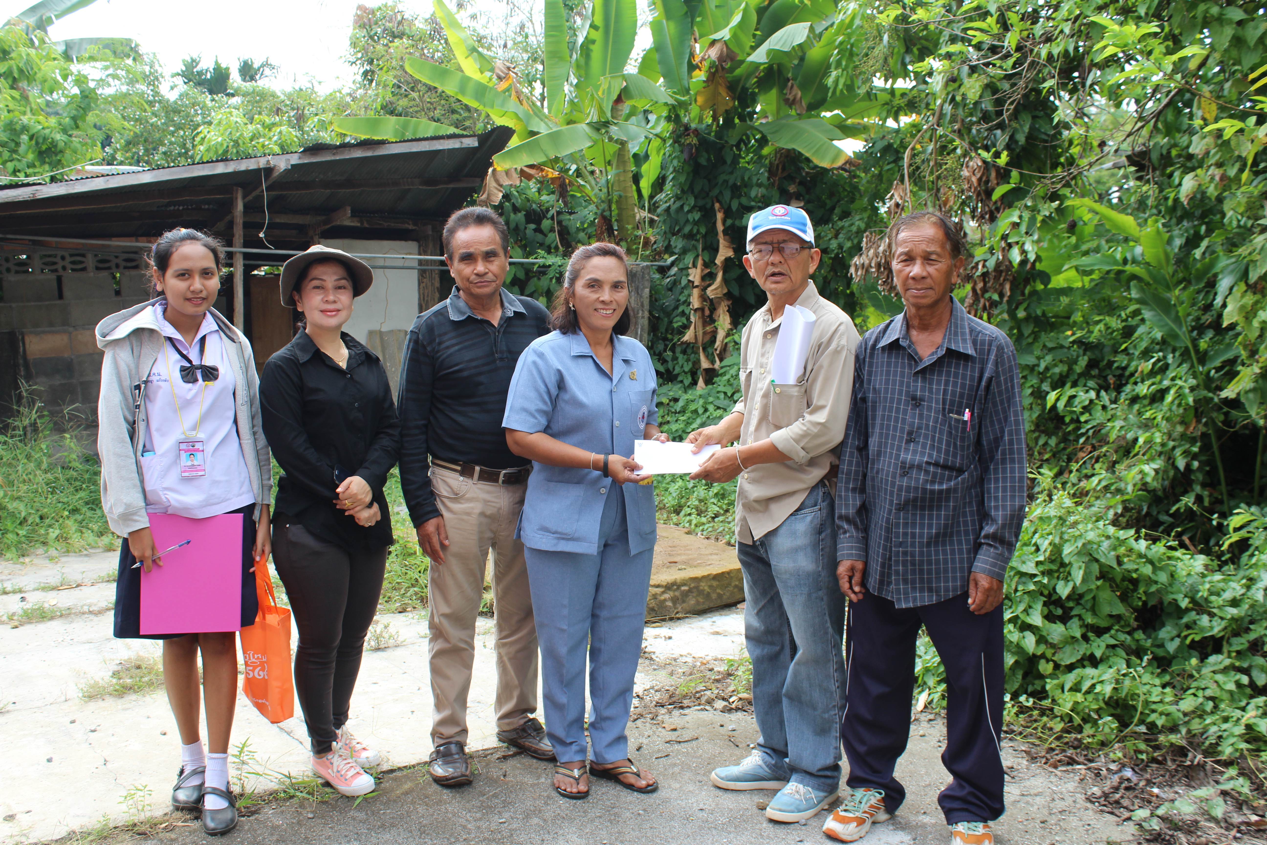 กิจกรรมลงพื้นที่เยี่ยมเกษตรกรผู้ปลูกผักปลอดสารพิษ